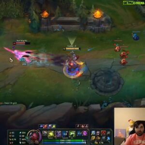 Joedat Esfahani Instagram - lil 🐍 1v4 😳 
#leagueoflegends #gamer #theprodigyofthenewmillenium