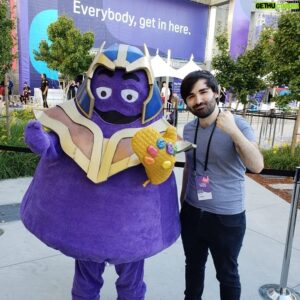 Joedat Esfahani Instagram - throwback to when i met Thanos, thank u for sparing me 😫🙏