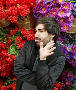 Joedat Esfahani Instagram - The Flower Genie appears! What's your one wish gonna be? 😋🌷