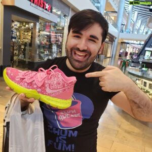 Joedat Esfahani Instagram - GOT THE LAST PAIR OF PATRICKS! I'M SO HAPPY OMG 😭😍☺️🌸