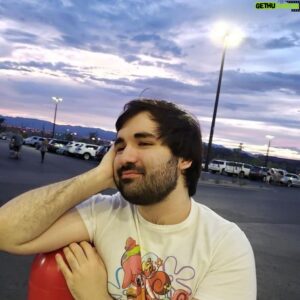 Joedat Esfahani Instagram - What's on your mind?