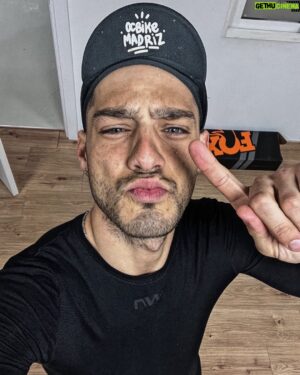 Joel Bosqued Instagram - Quería subir un Storis y soy un manazas .