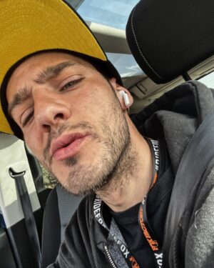 Joel Bosqued Instagram - Hazte un selfie !  Cebolletas en vinagre  ricas ricas .