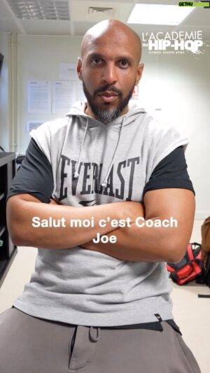 Joël Bouraïma Instagram - « Ce n’est pas un hasard que toutes ces stars fassent confiance à un mec de banlieue » 🏢

Merci @coachjoe.paris pour ton passage dans @lacademieduhiphop super master class et un échange  à bâtons rompus avec les jeunes de la ville intéressés par les métiers du sport et du show business.
📚 Son livre « Toujours tout donner » est disponible nous vous invitons à vous le procurer rapidement. 

📹 @uni.delph @la.31eme.le.media.rap 
🎹 @van0sbeat 
#transmission #lacademieduhiphop #grodash #coachjoe #losangeles #paris #banlieue #hiphopacademy #transmission #youthempowerment