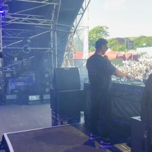 Joel Corry Instagram - Summer festivals have begun!! ☀️
So good to be back in Wales @inittogetherfestival 🏴󠁧󠁢󠁷󠁬󠁳󠁿
Listen to that crowd sing!! Thanks for all the love ❤️
Slide 10…does this look like me lol? 🍕🤔 @nathanwyburnart