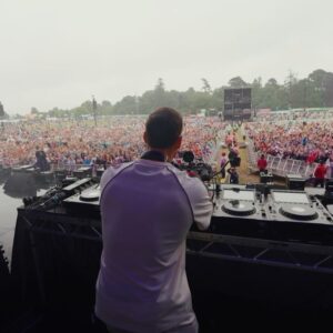 Joel Corry Instagram - DUBLIN AMAZING AS ALWAYS!! 🇮🇪✨ 
Thanks for having me back @longitudefest ❤️
Big love to my Irish crowd bringing the energy in the rain!!
Slide 10…honestly I was just having a look lol 👀🍰 
🎥 @william.ldn
