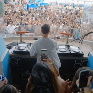 Joel Corry Instagram - Wrecked but wow an incredible weekend!! 🤩
Played at my first F1 British Grand Prix @silverstonecircuit
Then flew straight to the US for Atlantic City @hq2ac 
And finished the weekend in Tampa, Florida @wtrpool 
Flying back to Ibiza now buzzing for Wednesday @ibizarocks
COME ON ENGLAND!!! 🏴󠁧󠁢󠁥󠁮󠁧󠁿🦁