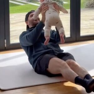 Joel Dommett Instagram - Baby sit ups. I get some abs - he gets some laughs.