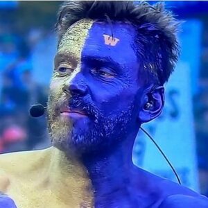 Joel McHale Instagram - One guess as to whom I’m rooting for in the Natty. I haven’t taken this face paint off since @collegegameday in October(sure, I might’ve developed a rash, but I don’t care. Worth it). One more game to go for the National Championship! Going to go grind my teeth down to nubs now.  #GODAWGS #GOHUSKIES #UWforLife #purplereign☔️