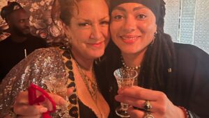Joely Fisher Instagram - Birthday.  The world is on fire-every day I take on the deep dark stress of getting our industry back up and running -a contract that reflects true creative and economic Justice - then we all lost our friend-I am gutted like all of you-thank you my friends and family who in all this chaos took a moment to celebrate my birth-and now back to work.
#birthday #birthdaycake #birthdaygirl #wabi #friends #scorpio #love