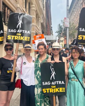 Joely Fisher Instagram - Swipe through week one. Photo number one (midnight July 13,2023)There is no joy in calling for a strike. We negotiated, deliberated and agonized. The difference of what they(the AMPTP) had to offer and the fair and just contract we deserved and fairly bargained for was too immense to consider. The 160k people I feel responsible for…I pray(I’ve been doing that lately) will thank us for later(hopefully sooner) Until the time we are invited back to the table in earnest…not “uncivilized” not “unreasonable” not “greedy” …. WE STRIKE!!!
#sagaftrastrong #sagaftrastrike #madamesecretary #uncivilized #union #solidarity #holdtheline #netflixnochill #strike #actor #strikeapose #normarae