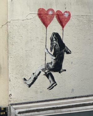 Joey Barton Instagram - BRISTOL 💪

Balloon Festival and a @banksy 💙