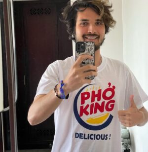 Joey Bizinger Instagram - Just bought the best shirt ever made.