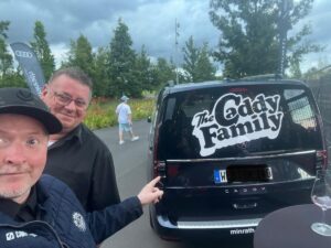Joey Kelly Instagram - Breaking News: The Caddy Family geht auf Tour 😉🤣
#joeykelly #kellyfamily #thekellyfamily #thecaddyfamily