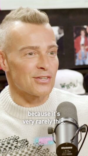 Joey Lawrence Instagram - NEW #PodDaPod 😎 Have a great weekend friends! #BrotherlyLovePod #themandalorian #usc