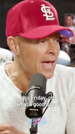 Joey Lawrence Instagram - Some of my best work 😂😎 New episode out now! #PodDaPod #BrotherlyLovePod #music