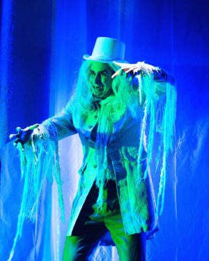 Joey Richter Instagram - 👻Slide 1: Me tomorrow, RIGHT UP UNTIL 4:59 PM PST, enjoying the incredible #NerdyPrudesMustDie pro-shot on @therealteamstarkid’s YouTube channel 🍿📺🤓

🧟‍♂️Slide 2: Me, IMMEDIATELY at 5 PM PST, when the Hatchetfield Halloween Party™️ begins and the long awaited “Working Boys” short film finally screens 🎃👯‍♀️📉📞🍑💩👯‍♂️

Today is a pretty big day day for fans of #Starkid & our #Hatchefield Universe!! 🔮 I’m so fuuuuucking excited for you all to see both of these projects. The teams who’ve brought them to life over the last year really knocked it out of the park 🏈 I’m so astoundingly proud to have lent my talents to these projects 🎭🤹🏻‍♂️ and I REALLY hope you dig my take on Pete Spankoffski 🥸 He’s a kind hearted, albeit a bit grumpy 😘, dude and getting to don his suspenders this year was an honor 🫡

As for the second guy pictured… 😈 well you’ll just have to snag your tix 🎟️ (link 🔗in bio📲) and watch #WorkingBoy to see what his business is 😎 (also, I simply must note the REMARKABLE make up effects from @gabrielavega.sfx!! 🤩)
.
.
.
#musicalpremiere #NerdyPrudes #NPMD #TeamStarkid #spankoffskisrideagain
