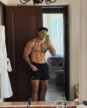 Joey Zauzig Instagram - The end of this explains it all lol all in all this Cabo trip was a 10/10 ! I will say after every very fun vacation I’m always partially ready and excited to get back into the routine and partially want to go back right when we land back home lol
-
-
-
-
-
-
-
-
#cabo #vacation #boatday