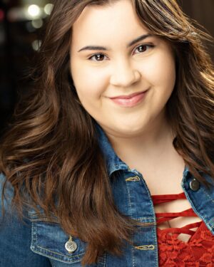 Johanna Colón Instagram - The most amazing headshots done by the one and only @tanyayoungphoto! I always enjoy our little concerts while we’re trying to stay focused 😂😍