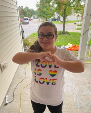 Johanna Colón Instagram - As pride month is coming to an end I want everyone to know one thing. As long as you are happy it doesn’t matter who you love or who you are. Wear it proudly for the people who can’t. Love is love! 🫶🏳️‍🌈