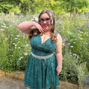 Johanna Colón Instagram - Prom 2024!! I understand why people say prom is “a night to remember” I had an amazing time at the @hope_for_teens13 queer prom and I will be going back next year! Happy pride!! 🌈🫶