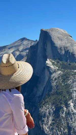 Johanna Restrepo Instagram - YOSEMITE ❤️‍🔥 #yosemitenationalpark #yosemite #travel #travelphotography #california #paradise #nevergiveup #explorar #friends #californiaadventure