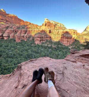 Johanna Restrepo Instagram - Dia 1. (Day one) Vo2. 🔋*Estratomil Team* hahaha. Explorando Sedona.