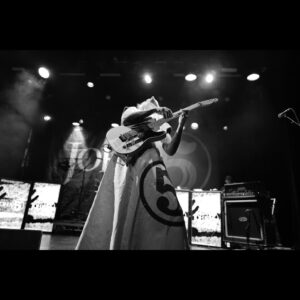 John 5 Instagram - The tour has kicked off and the first two shows that been absolutely amazing .Tonight we are in Las Vegas @vampdvegas and then off to Colorado. Thank you for everyone coming out. @rlowery @brittanyfurlan @tommylee @fredkowalophotography