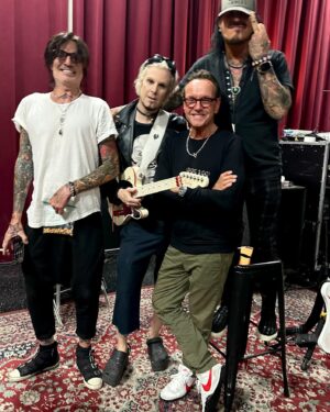 John 5 Instagram - these guys @rosshalfin @nikkisixxpixx @tommylee