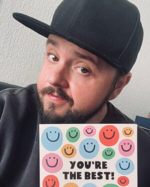 John Bradley Instagram - The card is entitled to it’s opinion. I’m not going to argue with it. Thank you for all the lovely birthday wishes. I’m now a 35 year old man in an unwise SnapBack. The coolest group of all. Love you all very much. ❤️ #birthdayboy #xlbully