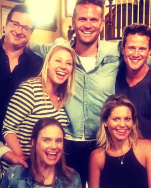 John Brotherton Instagram - ❤️ #HugLikeBob ❤️
.
.
huglikebob.com
&
represent.com/srf
.
💯%$ to srfcure.org
.
.
.
I love these people 
We love you Bob 
🙏❤️👆