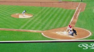 John David Washington Instagram - Something majestic about a live baseball game. One of the oldest franchises in sports. Sorry cubs they really jumped on john Lackey today. @dtouchette1