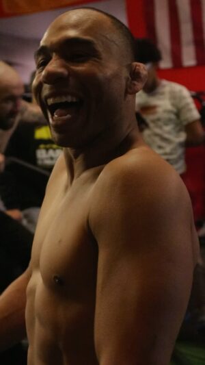 John Dodson Instagram - Putting those tough rounds in now so that when it comes fight time it’s gonna look to easy. I’m gonna make him hate being in the squared circle with me #speedkills #bareknuckle #boxing #striking #kickboxing #champ