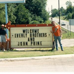 John Prine Instagram - After the world’s largest shovel had forsaken the land of Muhlenberg county, John and the Everly Brothers helped to establish the Everly Brothers Homecoming/Central City Music Festival. The festival has helped the county avoid economic disaster, drawing in thousands of visitors from all over the world since 1988. Tomorrow, the community is honoring their impact by unveiling life-sized bronze statues, now the focal point of Festival Square in Central City, Kentucky. 

The official ceremony begins at 2 p.m., Friday, June 14th. It will be followed later that evening with a benefit concert featuring @kelseywaldon, Billy Prine, and The John Prine Band, with Jason Wilber & Dave Jacques. The concert will take place at Lu-Ray Amphitheater at 7 p.m. Tickets can be found on ETIX.com or by link in bio.

Be sure to join us for this special night of honoring the legacies of John and the Everly Brothers!