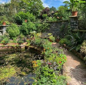 John Taylor Instagram - Länge sedan jag var här på Bodnant Garden. Hade glömt hur vackert och svårfotagraferat (för mig) just det här rummet är.