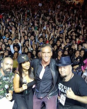John Wesley Shipp Instagram - 2018 #diadelcomicfestival #diadelcomicfestival2018 Nothing but #gratitude and fond memories. Thank you for your support, enthusiasm and love #limaperu xox #theflash #stargirl #teenwolf #dawsonscreek #neverendingstory 2