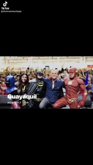 John Wesley Shipp Instagram - ! To celebrate June 25, 2024 release of #theflashtos on blu-ray - a look at our terrific time @comicconecuador 2017 ! #theflash #theogflash #theflash1990 #thecwflash #teenwolf #dawsonscreek #nypdblue #guidinglight #astheworldturns #santabarbara #allmychildren #onelifetolive #neverendingstory 2 #johnwesleyshipp #johnwesleyshippjr ;) @jcalvarez127 @therealbobcatalano