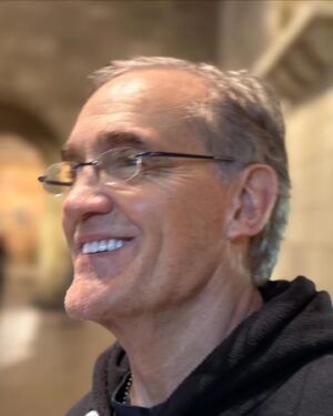 John Wesley Shipp Instagram - Saturday at @thecloisters in Ft Tryon Park 🙏🏼♥️ perfect weather, perfect place to cleanse the noise @jcalvarez127
