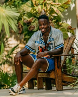 Johnell Young Instagram - Thank you God for another solar return around the sun🤲🏾. Birthdays are good for you. The more you have, the longer you live. 🎈🎂 😂