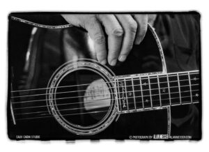 Johnny Cash Instagram - Johnny Cash recorded an album’s worth of self-written songs in 1993 while between record labels, but they were never released. These photos, along with the album cover, are a snapshot from that time. Songwriter, the brand new album, is available at midnight 🖤
 
© 📷 Photograph by @alanmesser_pics