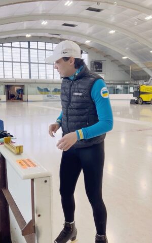 Johnny Weir Instagram - 22.1.2023 З Днем Соборності України! I stand with Ukraine every day, today, on the Day of Unity, in particular. Please don’t forget about Ukraine or her people. Please post a sunflower to stand in solidarity with Ukraine as well as your stories about Ukraine and how special the country and culture are to you. 🇺🇦🌻 @unify_ukraine 

#unifyukraine #sponsored #standwithukraine #ukraine