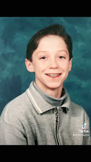 Johnny Weir Instagram - 30.August.2022 So there I was, getting onboard with the teenage dirtbag trend because I saw Martha do it, minding my own business…
#teenagedirtbag #throwback #braces