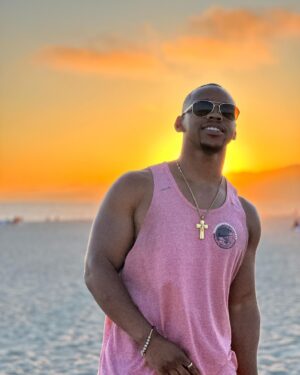 Joivan Wade Instagram - I can do anything I put my mind to & so can you! 

Text someone close to you & remind them. We all need reminding. 

Love you all! ❤️❤️❤️

📸: @juliankostov