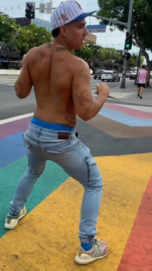 Jojo Guadz Instagram - SkeeYee takes over WeHo @sexyyred 😝 
Come see me @beachesweho tonight for Twerk Tuesday!