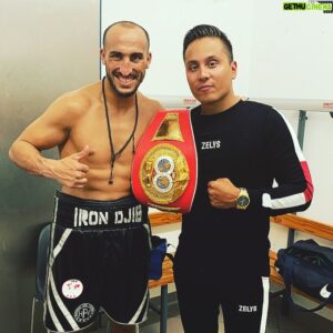 Jon Ali Instagram - Life is red & gold 🥊@ibfboxingofficial #boxing #ibf #european #lifestyle #champion #irondjib #andthenew