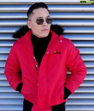 Jon Ali Instagram - De rouge et noir ♥️♠️ @filaeurope #fila #lifestyle #filashoes