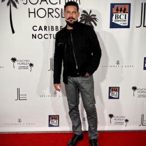Jon Huertas Instagram - Thanks to everyone who came out to support @joachimhorsley and @basecamp_for_veterans_inc @neuehouse with me! What an incredible night of music and fun to celebrate #veteransday