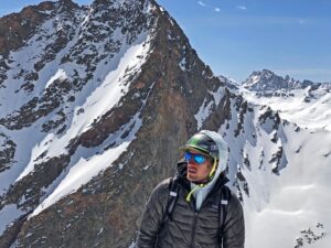 Jon Krakauer Instagram - Just got home from a multi-day splitboarding/backpacking excursion into Colorado’s largest, gnarliest wilderness area with @joshjespersen, @tadwsolstice, @isaiahjboyle, Paul, and @jarrettluttrell. Nourished my soul and blew my mind.