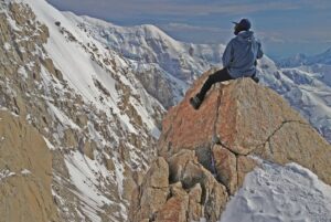 Jon Krakauer Instagram - All black lives matter, especially those with whom we have shared deeply personal moments. In 2013 I spent an intense month asending the highest mountain in North America on an expedition that included 2 black men—@rhudsonsb and @phil_henderson. Hudson is a brilliant young snowboarder who was getting his first exposure to big Alaska peaks; Phil, a dusty old boomer like me, has a long, distinguished career as an outdoors educator and adventurer. Climbing Denali with these special humans was one of the most rewarding experiences of my life. Photo 1: Hudson carrying his splitboard high on the West Buttress. Photo 2: Phil celebrating 20,310 feet above sea level. Photo 3: Phil and me feeling the summit joy. Photo 4: Hudson chilling at 14k. Photo 5: Me, @conrad_anker, and Phil at advance basecamp.  Photos by @ktmillerphoto, @mj_haugen, @brodyleven, and Phil.