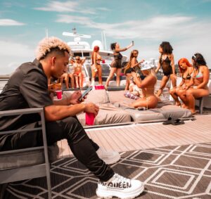 Jon 'TheBlondeJon' Madrid Instagram - Don’t come unless your staying focused